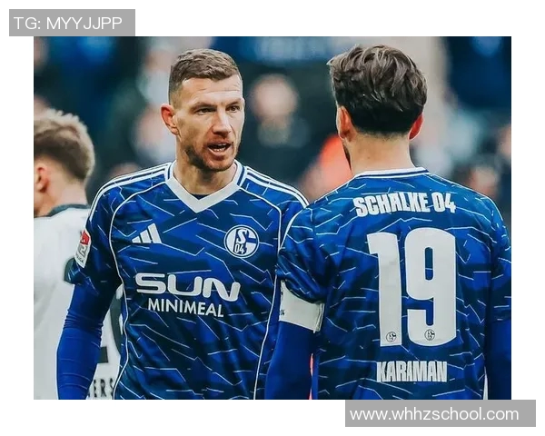 足球明星穆伦的智慧之言激励无数年轻球员追逐梦想与荣耀 足球明星穆伦的智慧之言激励无数年轻球员追逐梦想与荣耀