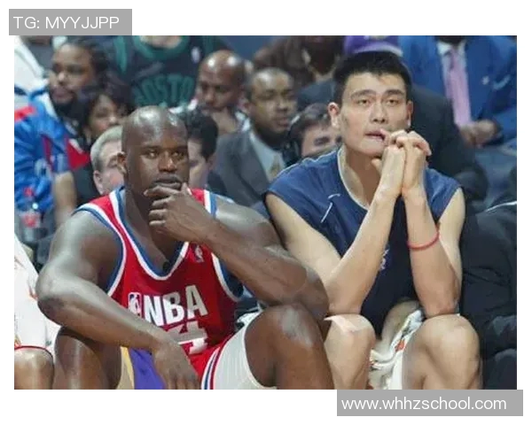 明星与篮球巨星亲密合影展现运动与娱乐的完美结合